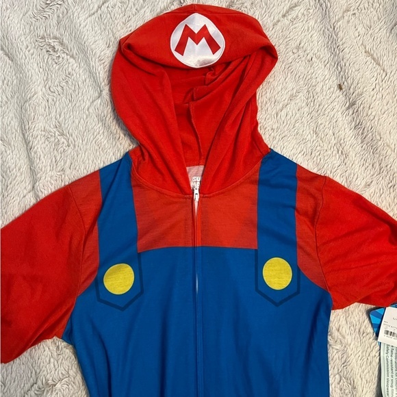 NWT Super Mario Pajamas Size L (10/12) - Picture 1 of 4